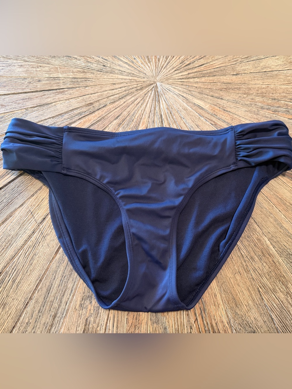 Athleta navy blue ruched sides bikini swimsuit bottoms bottom size Medium